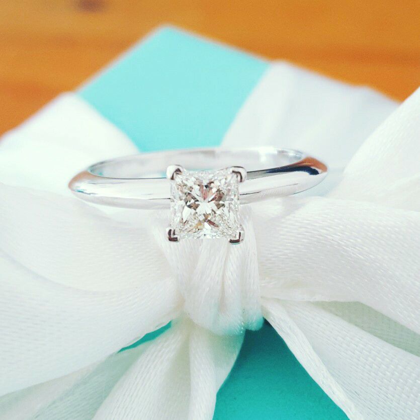 Selling tiffany engagement ring Clearance