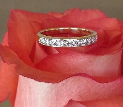 Pre-loved Tiffany & Co. Diamond and Yellow Gold Band. Save off Retail with our Second-Hand Luxury Jewellery.