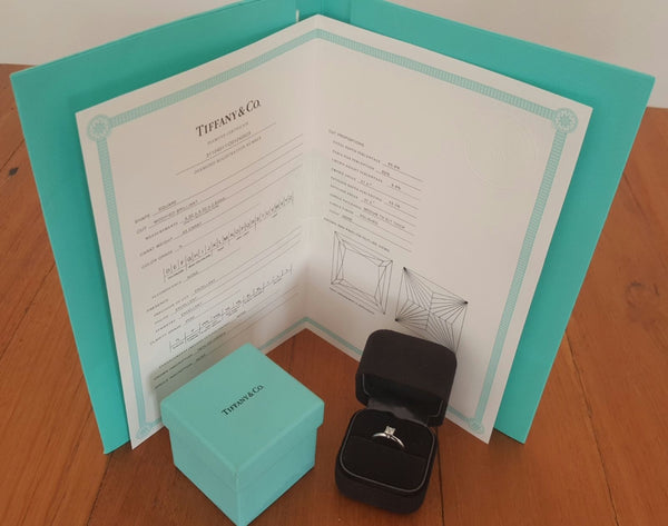 Vintage Tiffany & Co. Engagement Ring. Save off Retail with this Pre Loved Diamond Engagement Ring