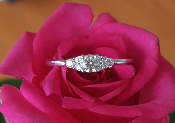 Save money on Vintage, Pre Loved and Second Hand Hearts on Fire Diamond Engagement Ring.