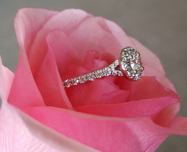 Hearts on Fire 0.96tcw Transcend Round Diamond Halo Engagement Ring RRP $11085