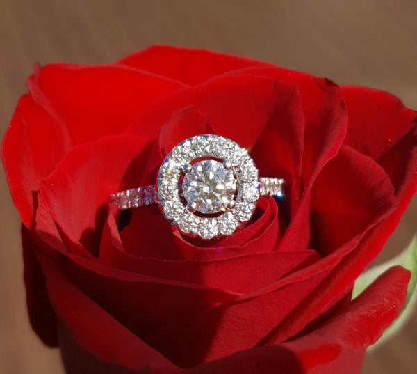 Hearts on Fire Limited Edition 0.95tcw Diamond Halo Engagement Ring 18ct Gold