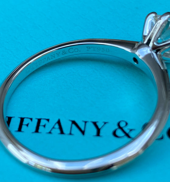 Tiffany & Co. 1.14ct G/VS1 Diamond Solitaire Engagement Ring Box/Papers/Cert