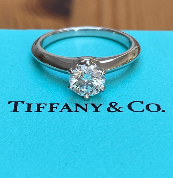 Tiffany & Co. 0.78ct F/VS1 Diamond 6 Prong Engagement Ring Cert/Val/Boxes