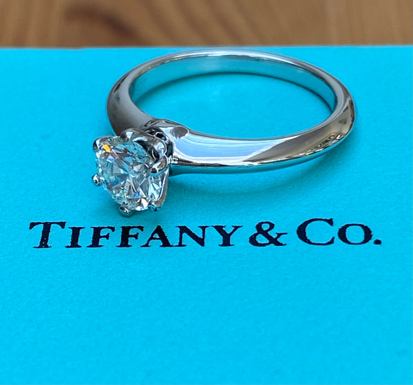 Tiffany & Co. 0.78ct F/VS1 Diamond 6 Prong Engagement Ring Cert/Val/Boxes