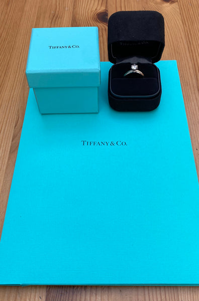 Tiffany & Co. 0.78ct F/VS1 Diamond 6 Prong Engagement Ring Cert/Val/Boxes