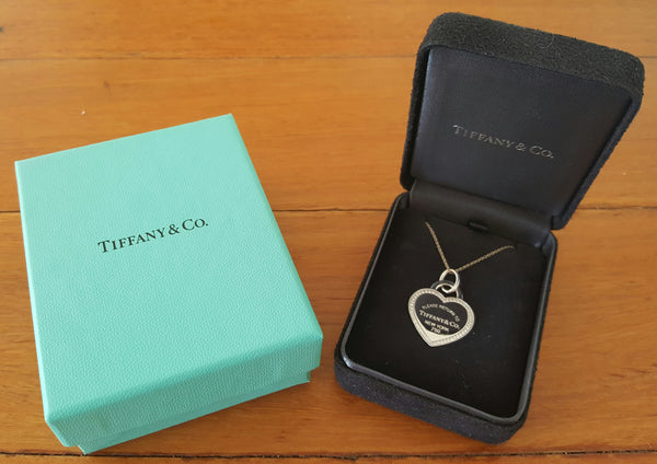Tiffany & Co. Return to Tiffany Diamond and 18ct White Gold Size Medium $3615