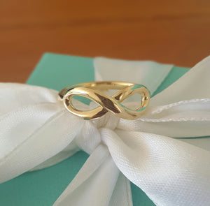 Tiffany & Co. 18ct Yellow Gold Infinity Ring Size 7 with Receipt