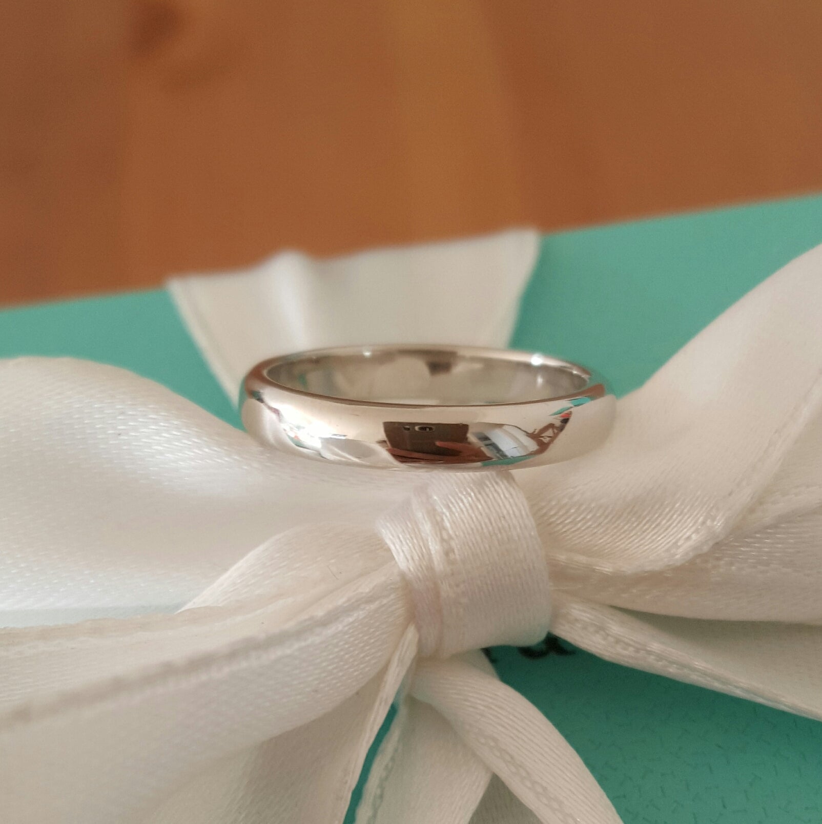 Tiffanys wedding on sale band womens