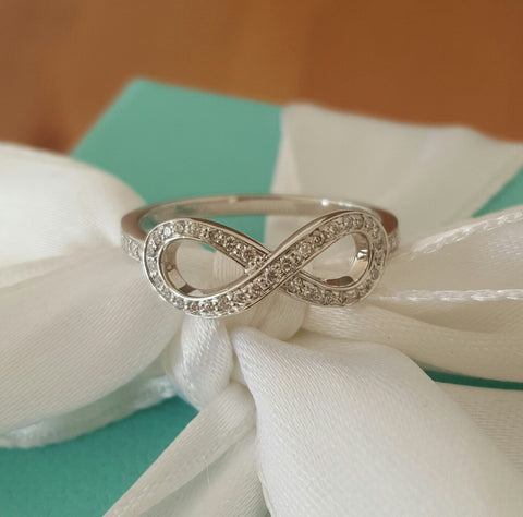 Tiffany & Co. 0.14tcw Diamond and Platinum Infinity Ring Size 5 RRP $4250