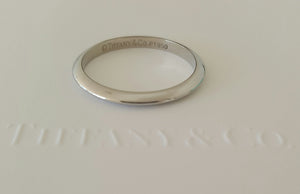 Tiffany & Co. 2mm Womens Knife Edge Platinum Wedding Band RRP $1050