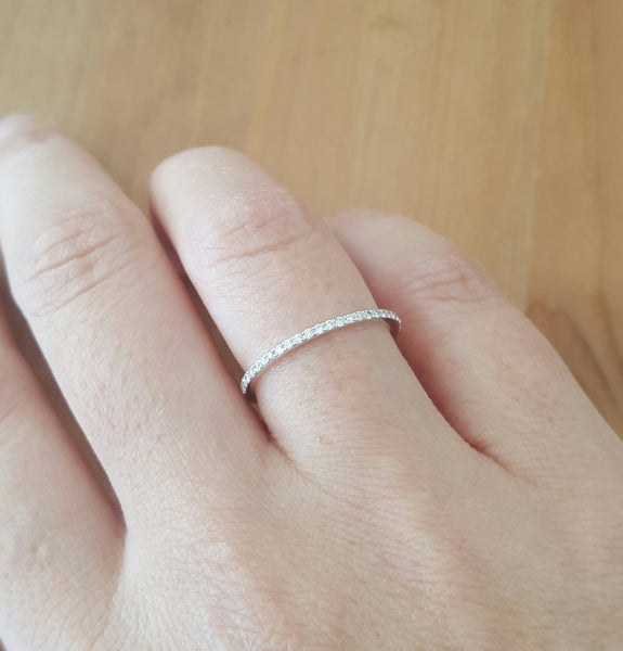 0.14tcw Diamond and 18ct White Gold Petite 1mm Half Eternity Band Ring US 6.5