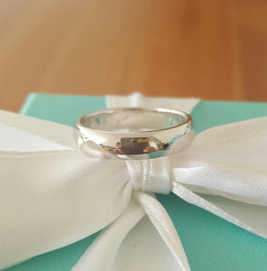 Tiffany & Co. Platinum 4.5mm Lucida Wedding Band US Size 8 NEVER WORN RRP $2500