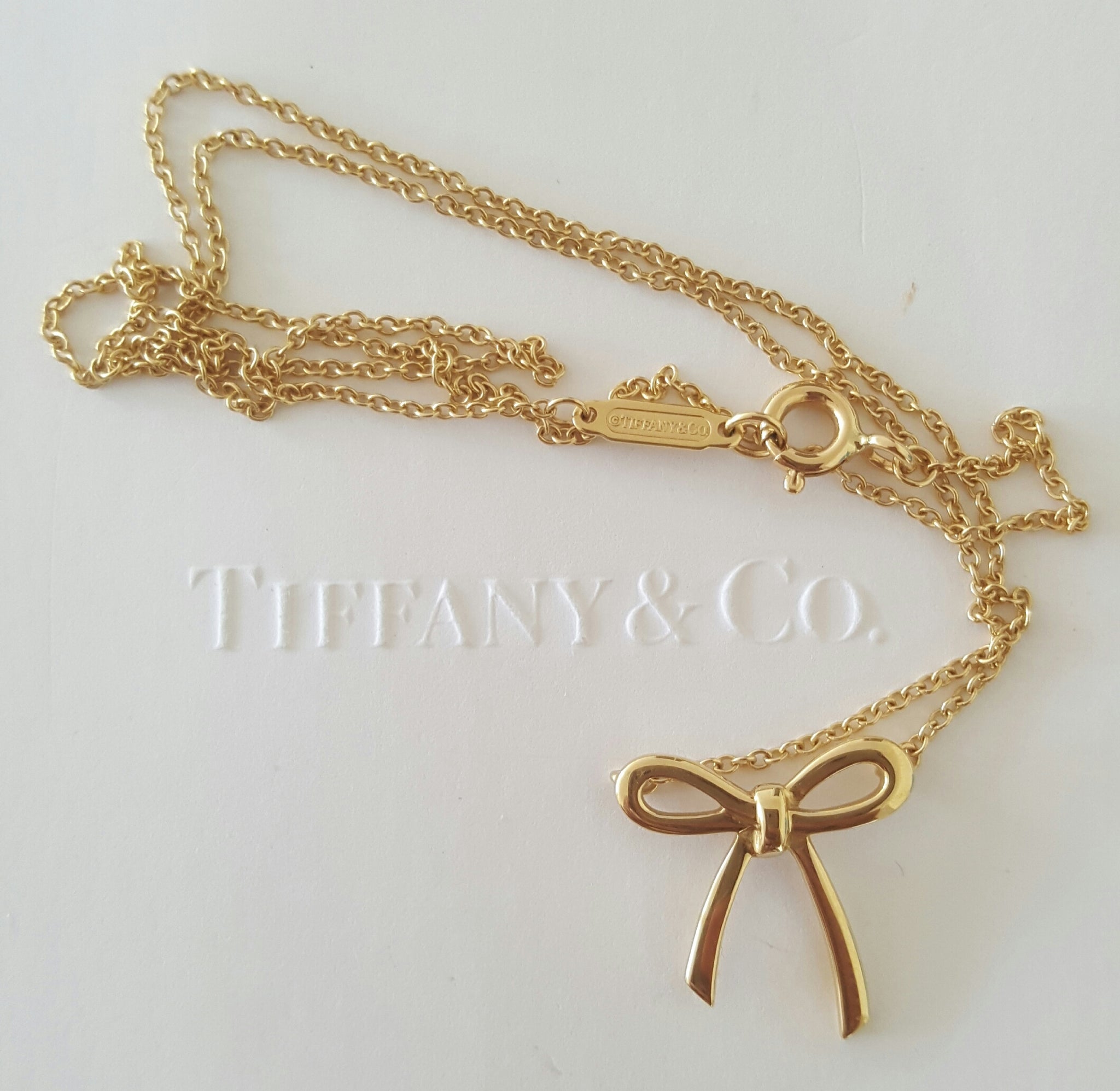 Tiffany & Co. 18ct Yellow Gold Bow Pendant Necklace 16inch Chain 