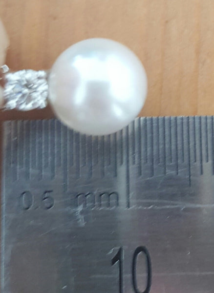 Tiffany & Co. 0.10ct Diamond and 7.6mm Pearl Necklace Pendant in White Gold 16"