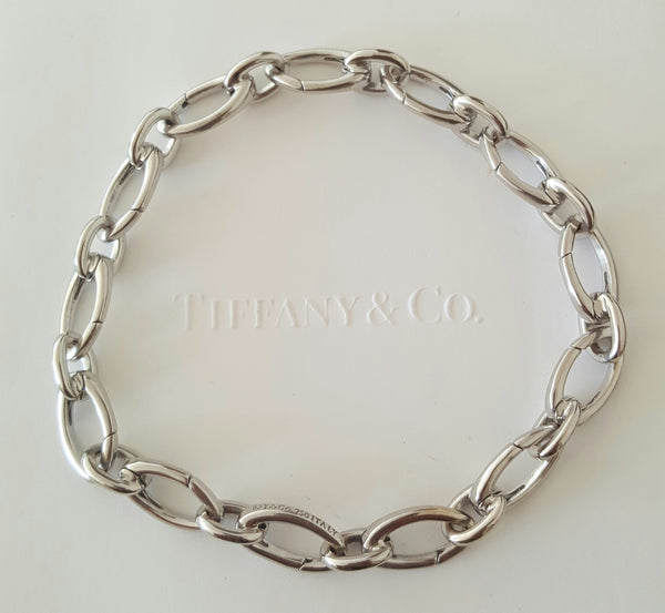 Tiffany & Co. Solid 18ct White Gold Link Clasp Charm Bracelet Links Open and Close