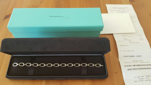 Tiffany & Co. Solid 18ct White Gold Link Clasp Charm Bracelet Links Open and Close