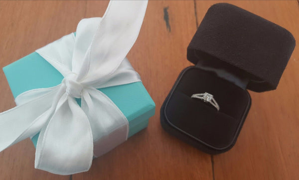 Best Price on Engagement Ring. Buy Second Hand.