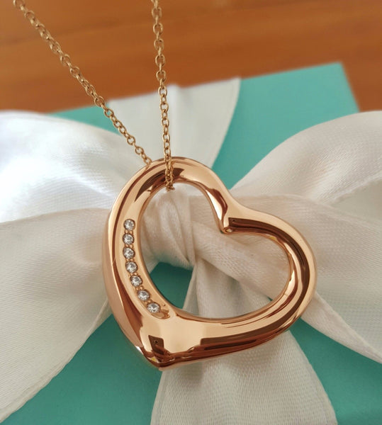 Vintage Tiffany & Co. Diamond Heart Pendant in 18ct Rose Gold. This Pre-Loved Necklace is Cheaper than Retail. Save Significantly. 