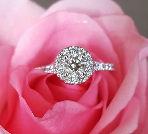 Hearts on Fire 0.96tcw Transcend Round Diamond Halo Engagement Ring RRP $11085
