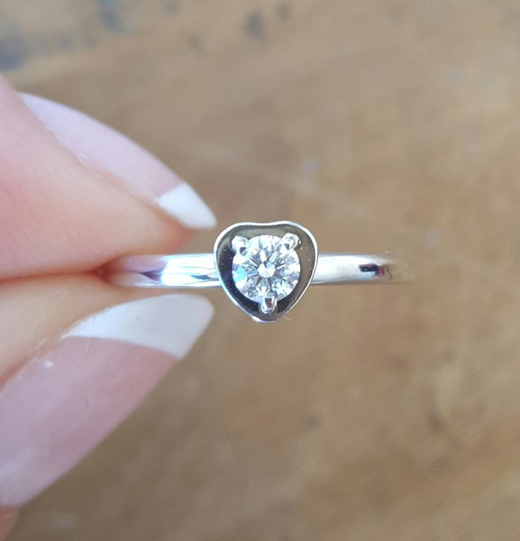 Cartier Diamants Legers Heart Diamond/Engagement/Dress Ring 18k White Gold