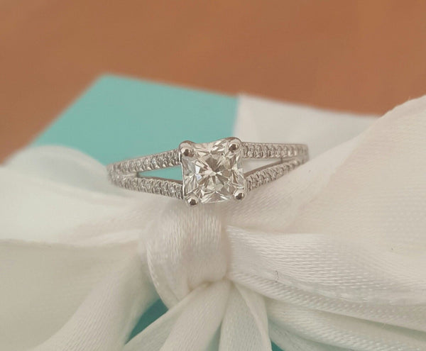 Vintage Tiffany & Co. Diamond Engagement Ring. Save money at Catherine Trenton Jewellery with Pre Loved Luxury.
