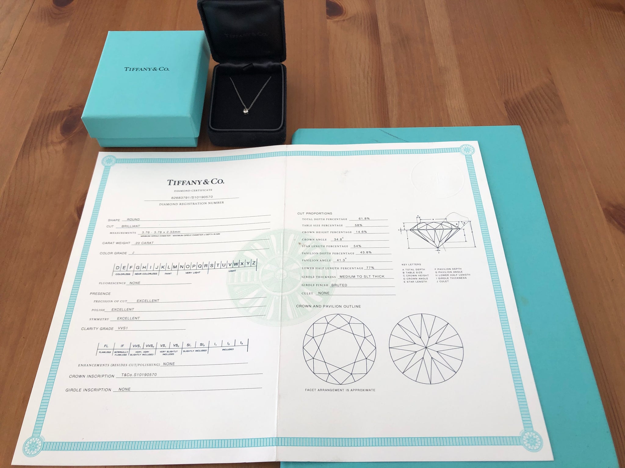 Tiffany & Co. 0.20ct VVS1 Diamond Pendant in Platinum 16 inch chain with Cert/Val/Packaging