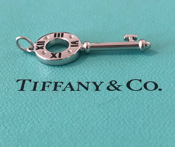 Tiffany & Co. Solid 18ct White Gold and Diamond Atlas Pendant Necklace RRP $1900