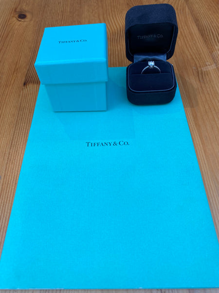 Tiffany & Co. 1.07tcw H/VS1 Novo Diamond Engagement Ring with Cert/Boxes