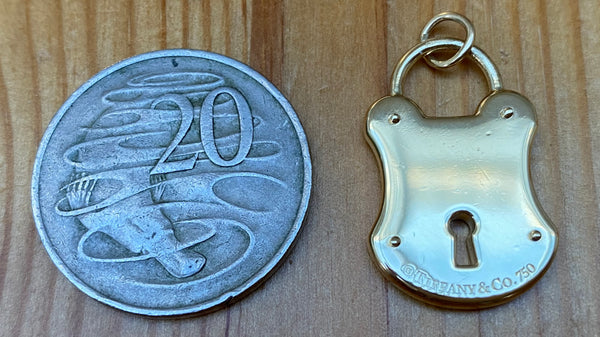 Tiffany & Co. Solid 18ct Gold 1980s Vintage Lock Pendant Extra Large 12.74 grams