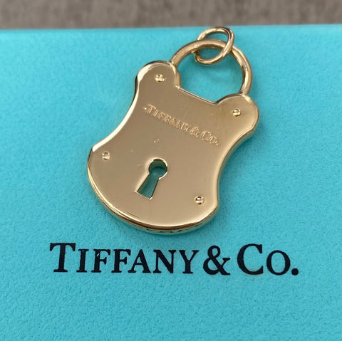 Tiffany & Co. Solid 18ct Gold 1980s Vintage Lock Pendant Extra Large 12.74 grams
