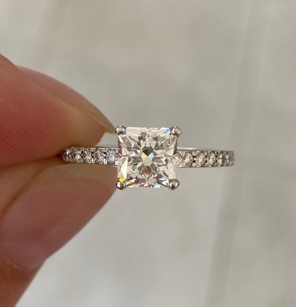 Hearts on Fire 1.37tcw - 1.17ct Centre F/SI1 Dream (Ideal Cut) Diamond Ring