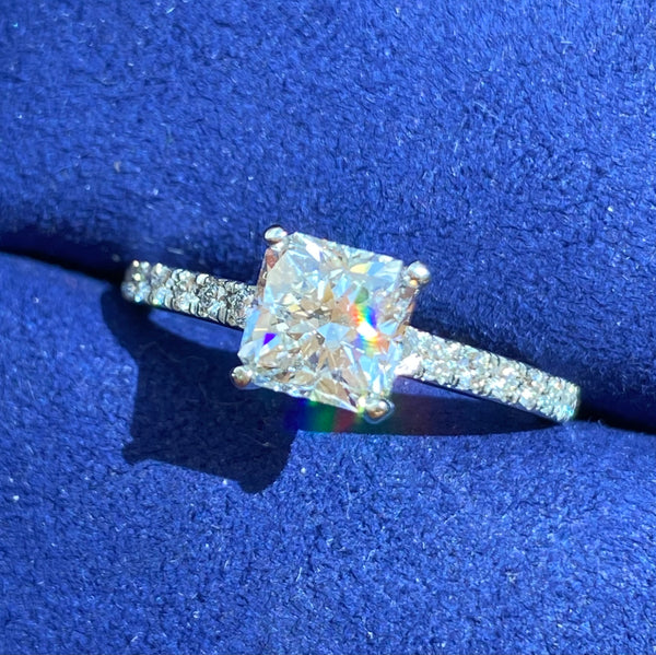 Hearts on Fire 1.37tcw - 1.17ct Centre F/SI1 Dream (Ideal Cut) Diamond Ring