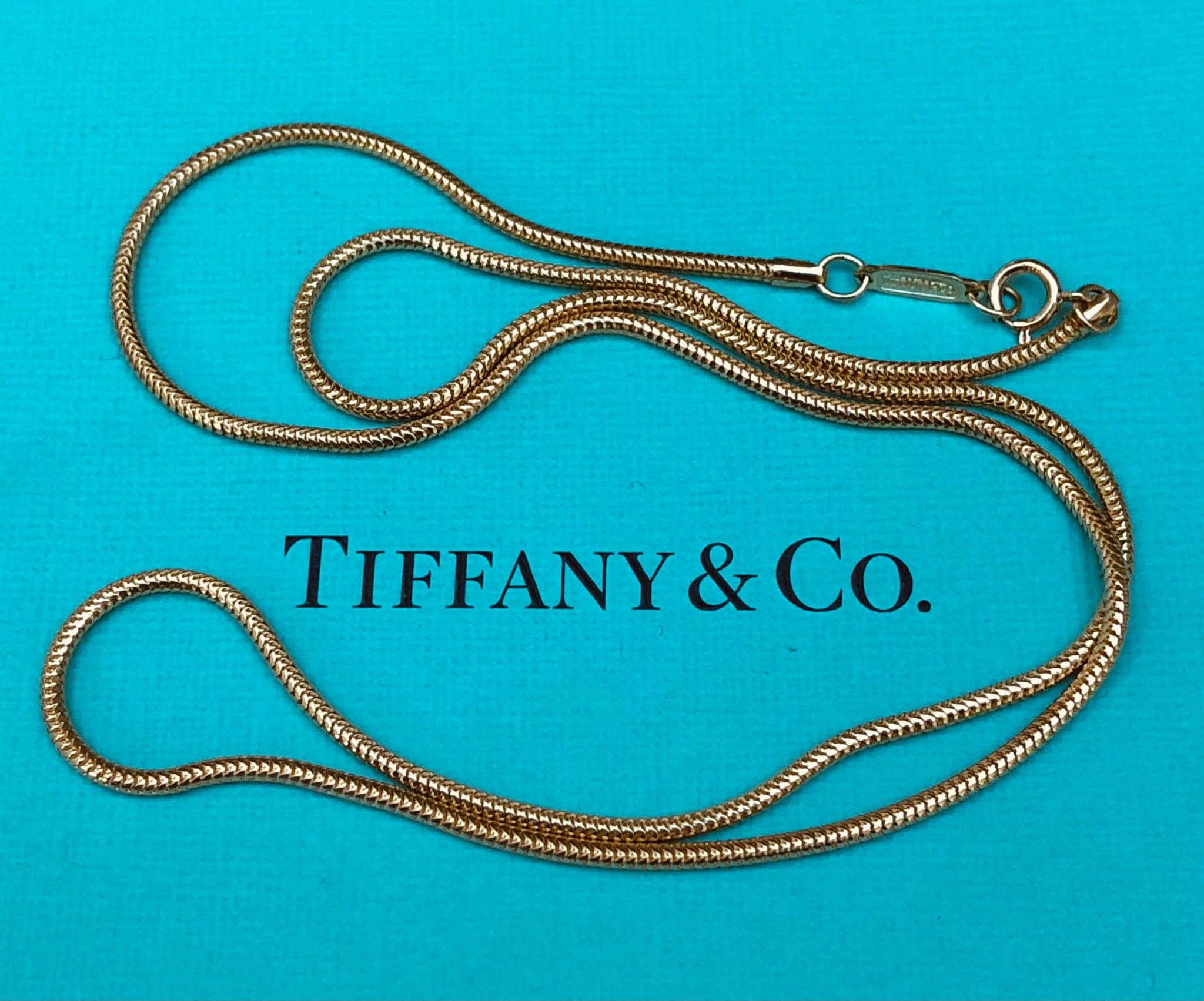 Tiffany & Co. Circa 2000 Vintage Solid 18ct Yellow Gold Snake Chain 18" Long