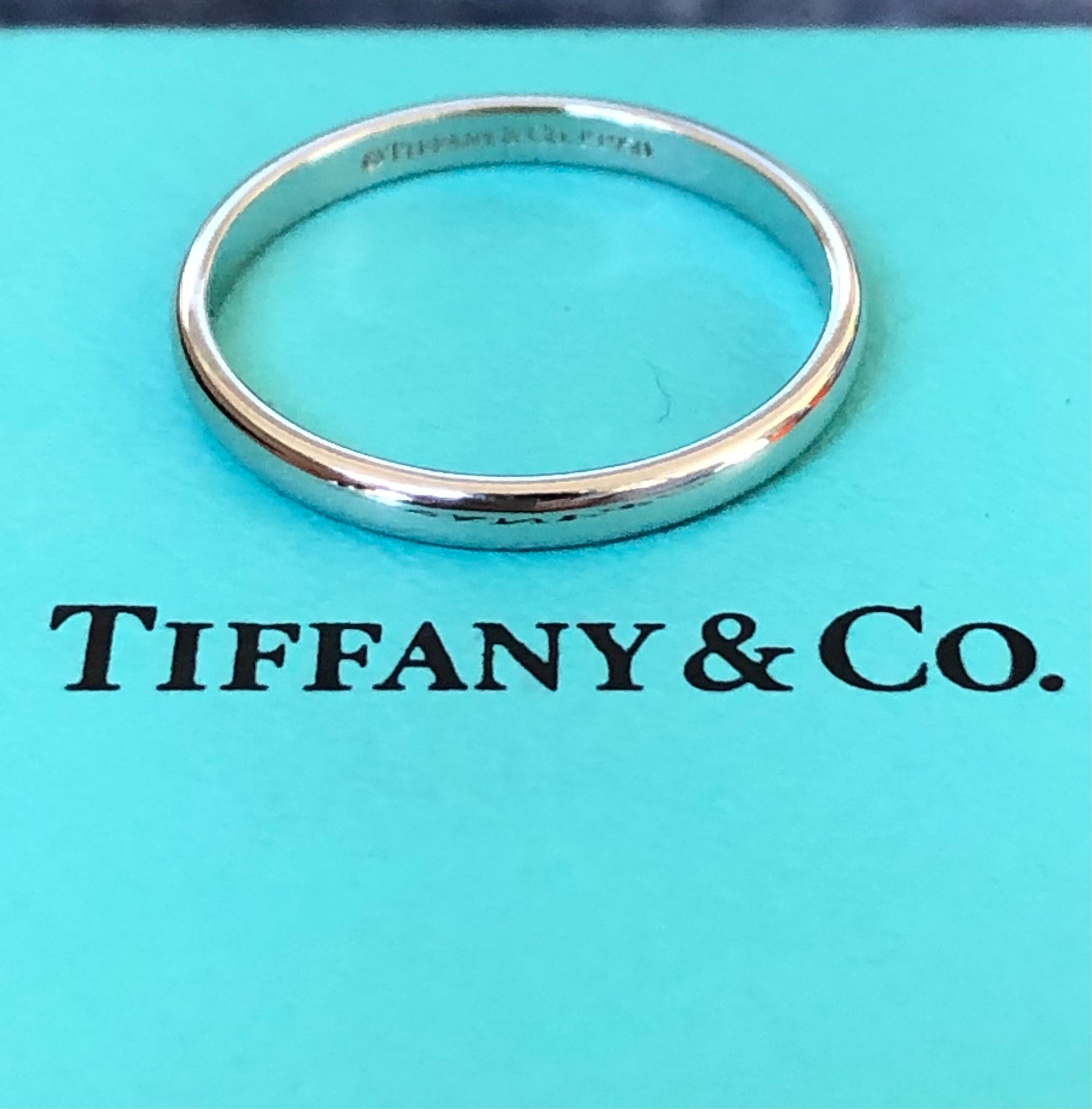 Tiffany & Co. Classic Platinum Wedding Band 2mm