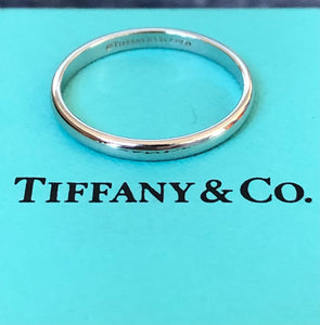 Tiffany & Co. Classic Platinum Wedding Band 2mm