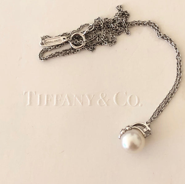 Tiffany & Co. 0.05tcw Diamond 6.5mm Pearl Necklace Pendant 18ct White Gold