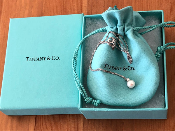 Tiffany & Co. 0.05tcw Diamond 6.5mm Pearl Necklace Pendant 18ct White Gold