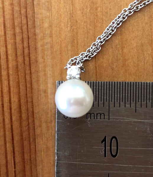 Tiffany & Co. 0.05tcw Diamond 6.5mm Pearl Necklace Pendant 18ct White Gold