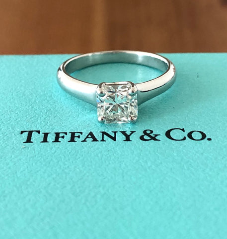 Tiffany & Co. 0.90ct H/VS1 Lucida Diamond Solitaire Engagement Ring