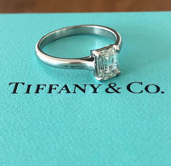 Tiffany & Co. 1.12ct H/VVS1 Diamond Emerald Cut Solitaire Engagement Ring Cert/Val