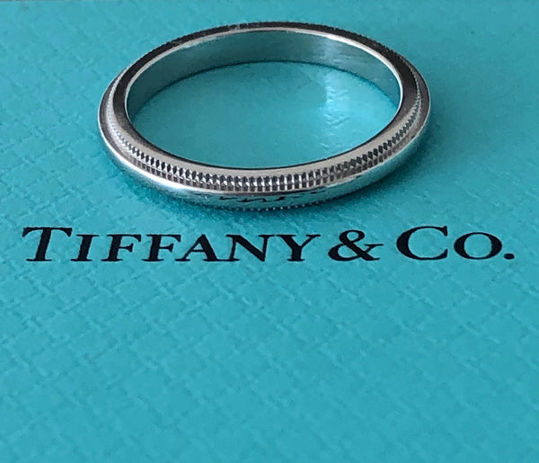 Tiffany & Co. 2mm Platinum Milgrain Wedding Anniversary Ring RRP $1600 Size 4.25