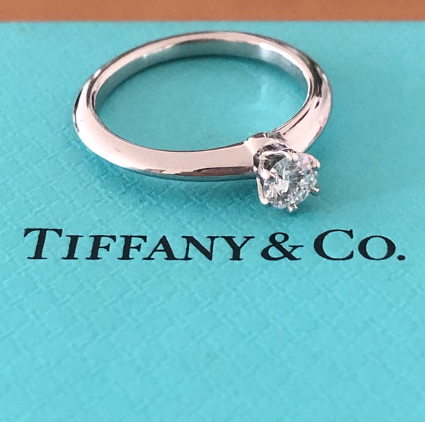 Tiffany & Co. 0.26ct F/VS1 Diamond Solitaire Engagement Ring Cert/Val/Rcpt/Boxes