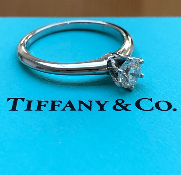 Tiffany & Co. 0.46ct H/VVS2 Diamond Classic Solitaire Engagement Ring Cert/Val