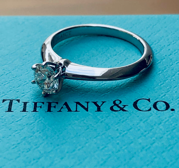 Tiffany & Co. 0.45ct I/VS1 Diamond Classic Solitaire Engagement Ring Cert/Val