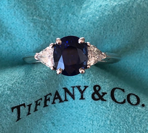 Tiffany & Co. 2.09ct Oval Sapphire & 0.33tcw Diamond Engagement Anniversary Ring