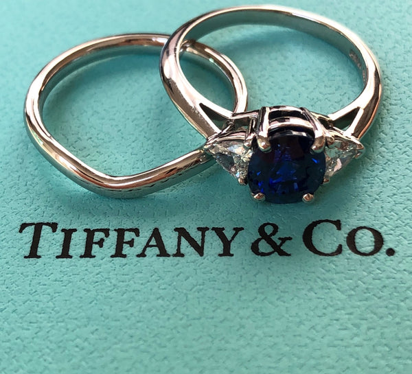 Tiffany & Co. 2.09ct Oval Sapphire & 0.33tcw Diamond Engagement Anniversary Ring