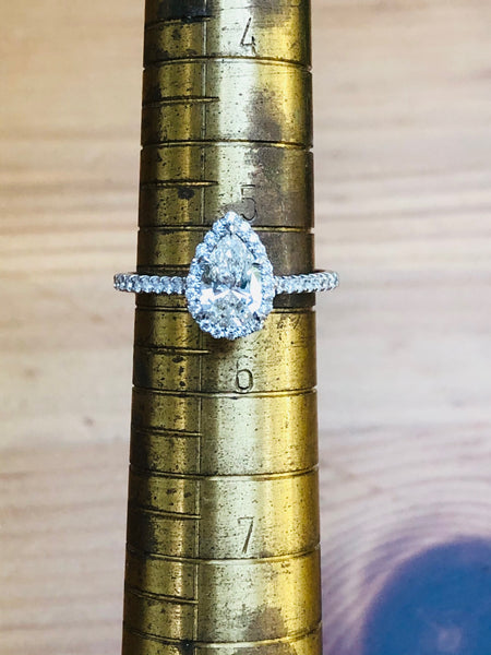Tiffany & Co. 0.96tcw H/VVS2 Pear Diamond Soleste Engagement Ring Platinum Boxes