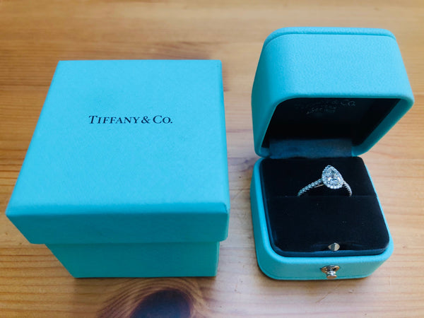 Tiffany & Co. 0.96tcw H/VVS2 Pear Diamond Soleste Engagement Ring Platinum Boxes
