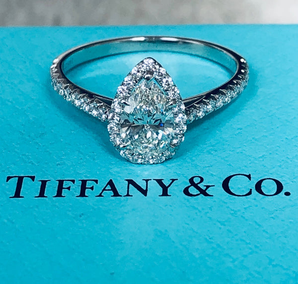 Tiffany & Co. 0.96tcw H/VVS2 Pear Diamond Soleste Engagement Ring Platinum Boxes
